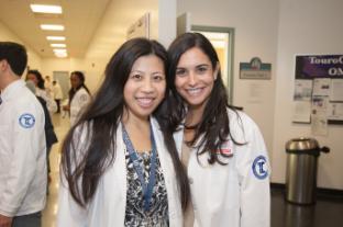D.O. student leaders Jessica Koren, Vice President of Sigma Sigma Phi (SSP), and Kimberly Chen, Vice Chair of American Medical Association (AMA) organized the TouroCOM-Harlem fall health fair.